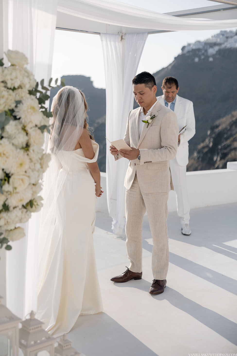 a&a_intimate_elopement_dana_villas_location_santorini_greece